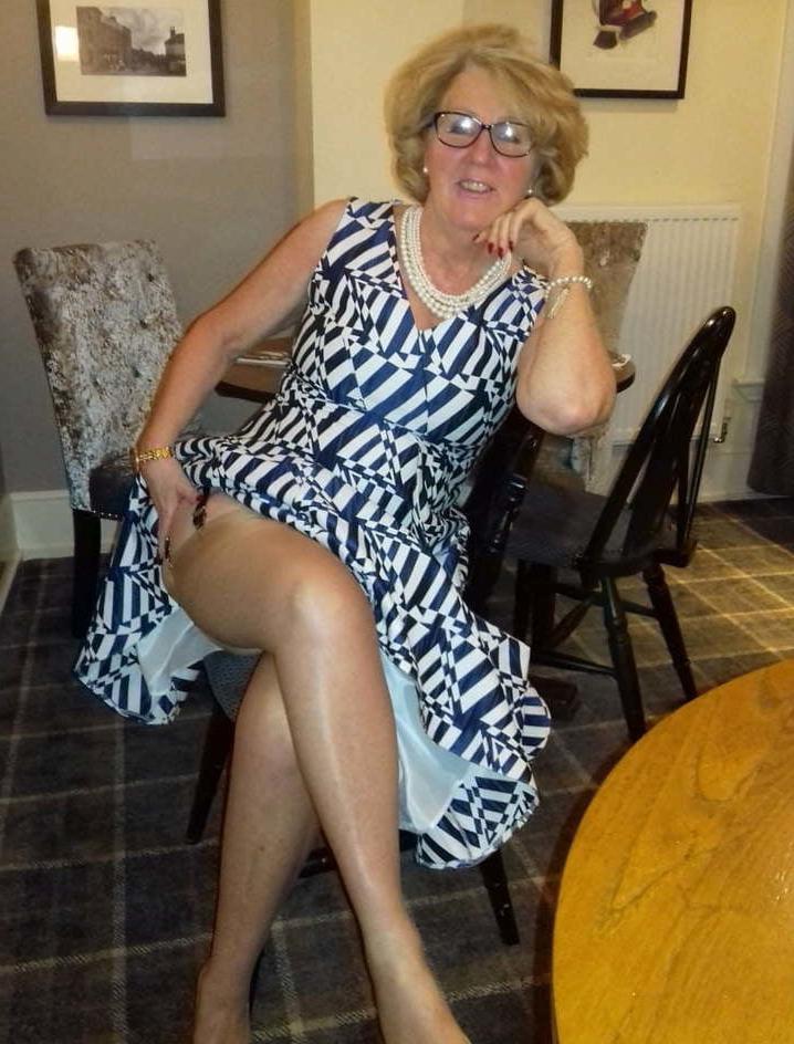25P British wife