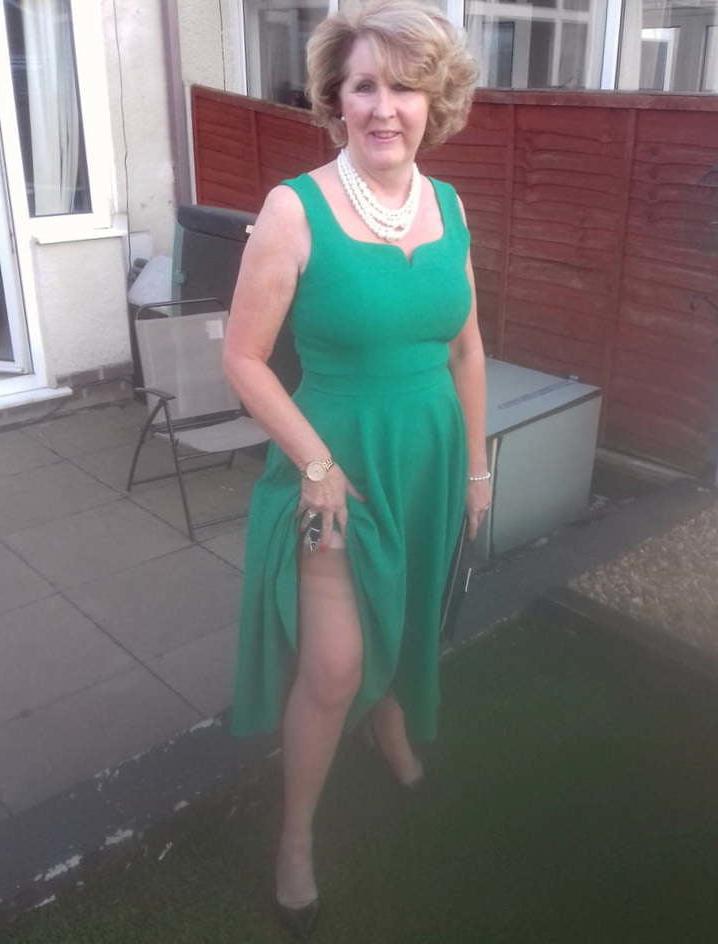 25P British wife