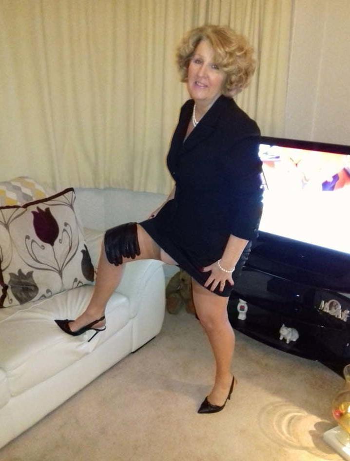 25P British wife