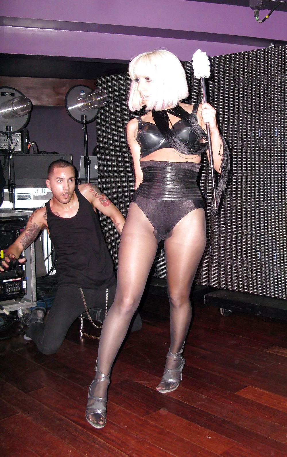14P Lady GaGa's pantyhose feet
