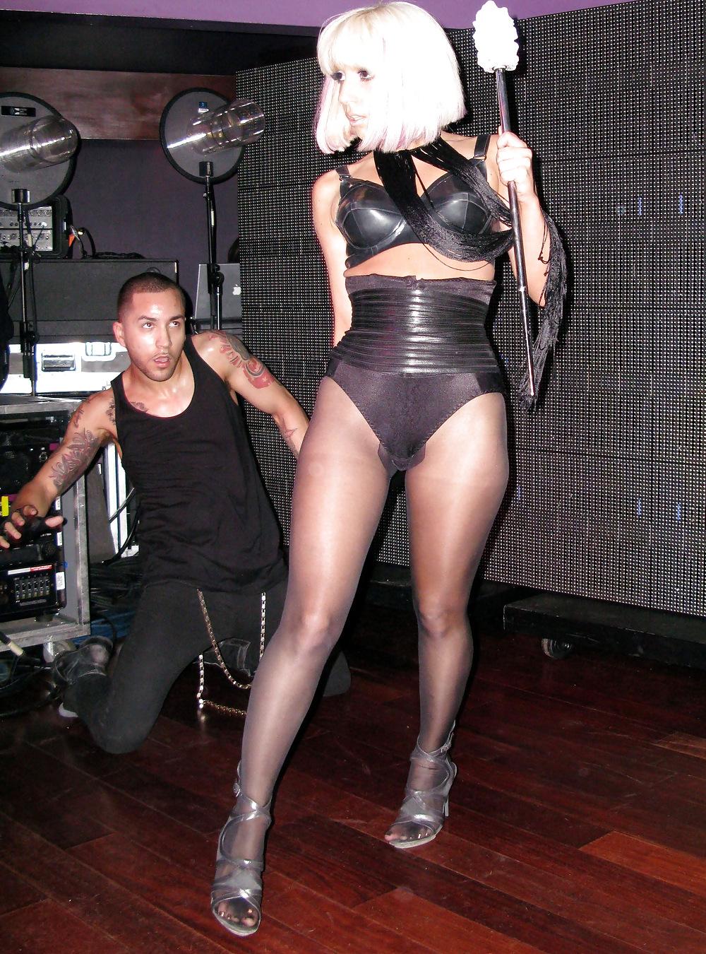 14P Lady GaGa's pantyhose feet