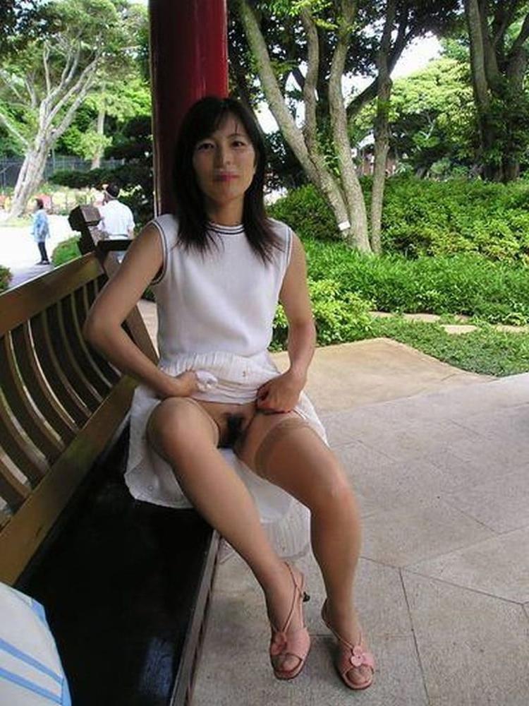 19P Young Natural Women 1430