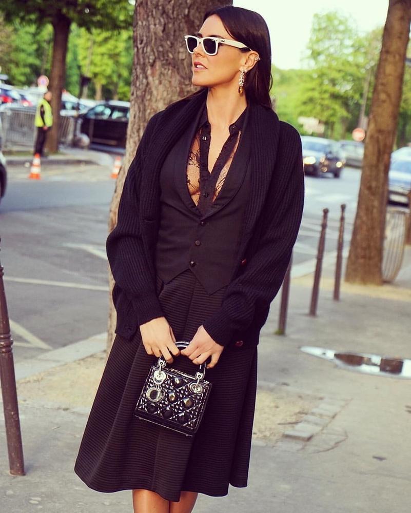 25P Sophie Coste (TPMP) hot ass boobs feet