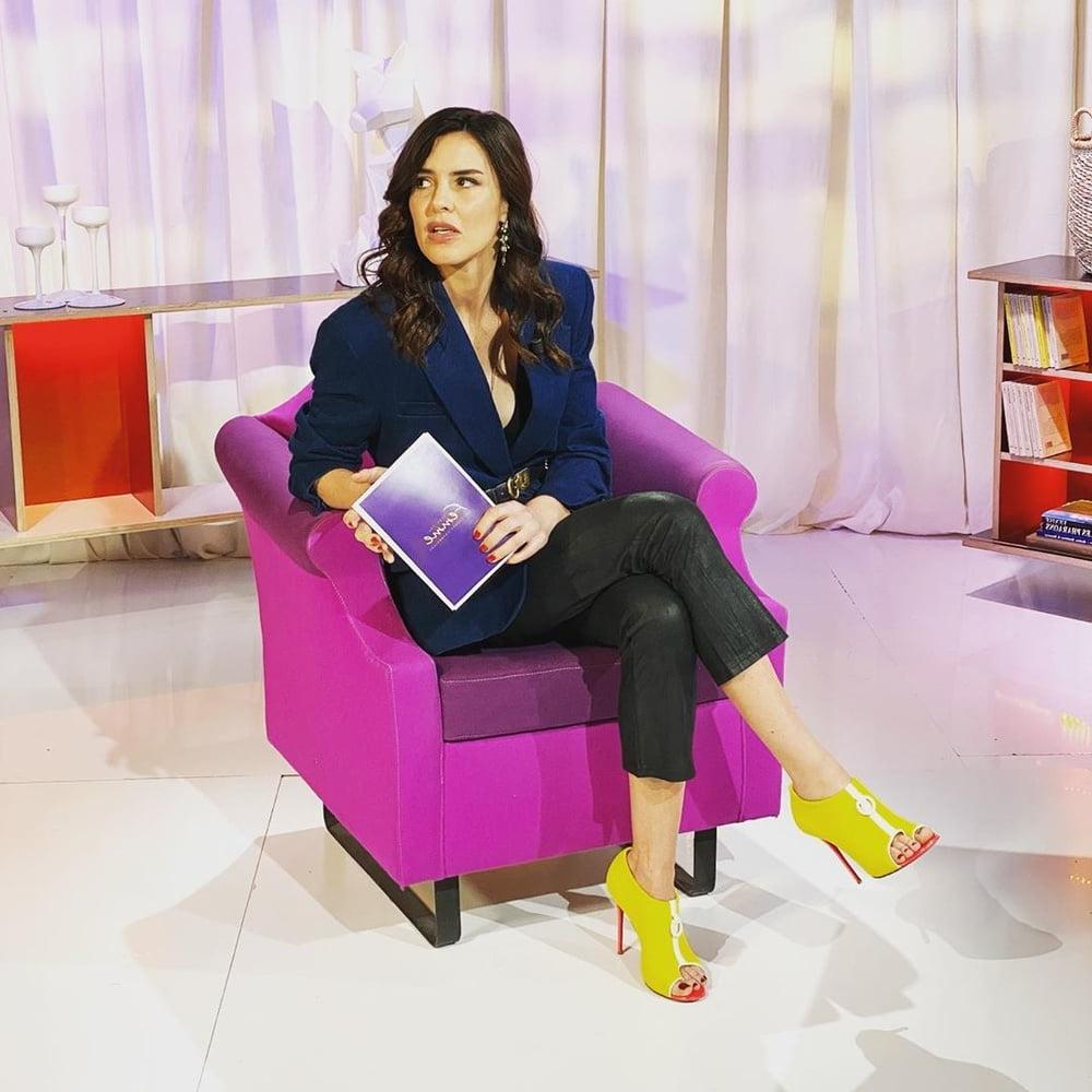 25P Sophie Coste (TPMP) hot ass boobs feet