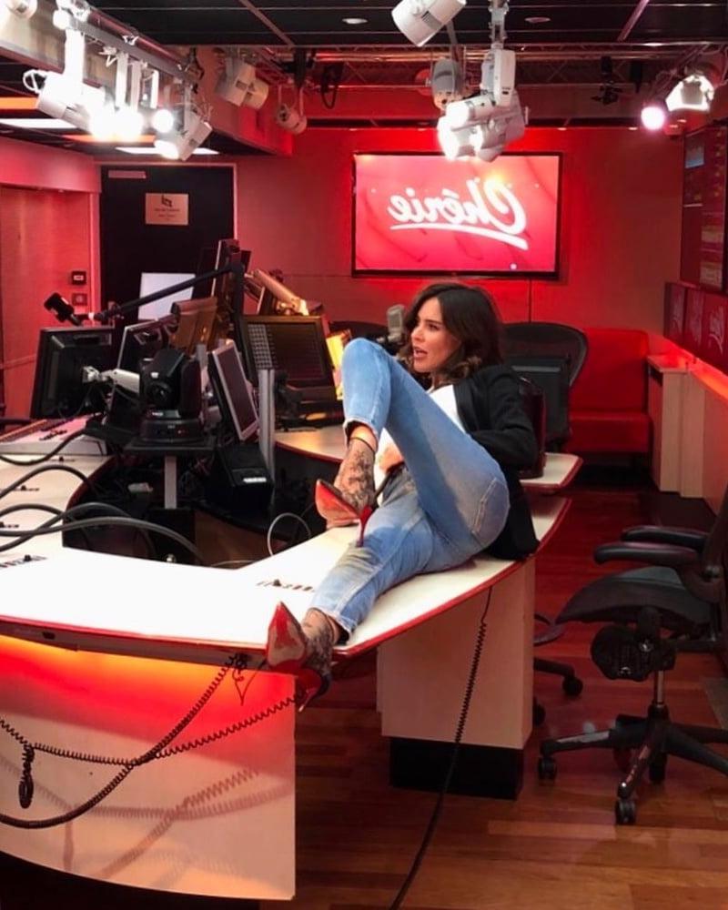 25P Sophie Coste (TPMP) hot ass boobs feet