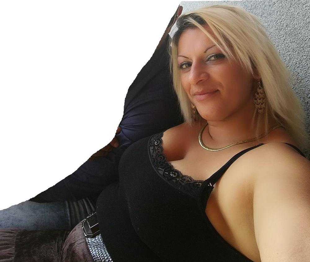 25P Ceske Matky - Czech Mom 1 - HORNY GYPSY MOM WITH FAT TITS