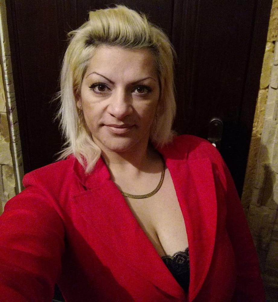 25P Ceske Matky - Czech Mom 1 - HORNY GYPSY MOM WITH FAT TITS