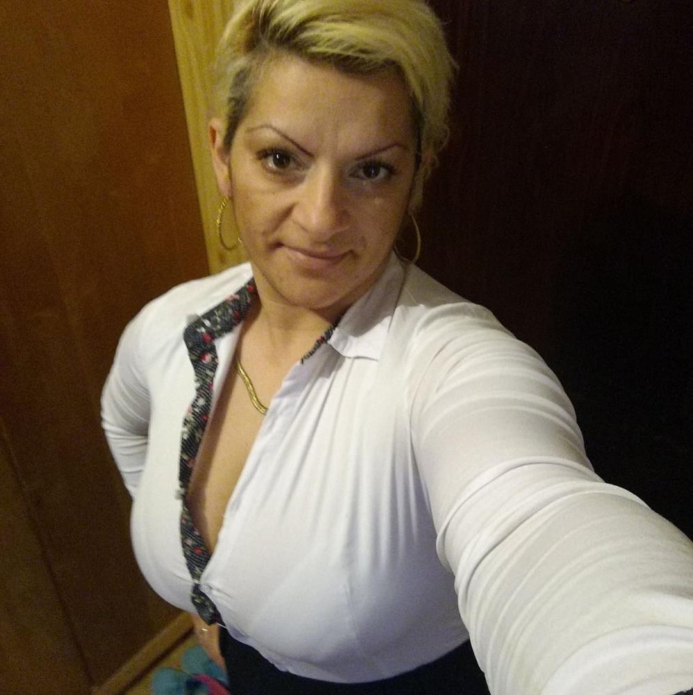 25P Ceske Matky - Czech Mom 1 - HORNY GYPSY MOM WITH FAT TITS