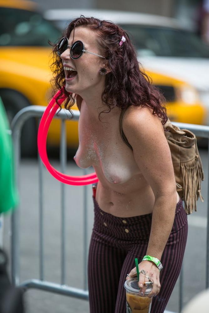 25P cute girls boobs