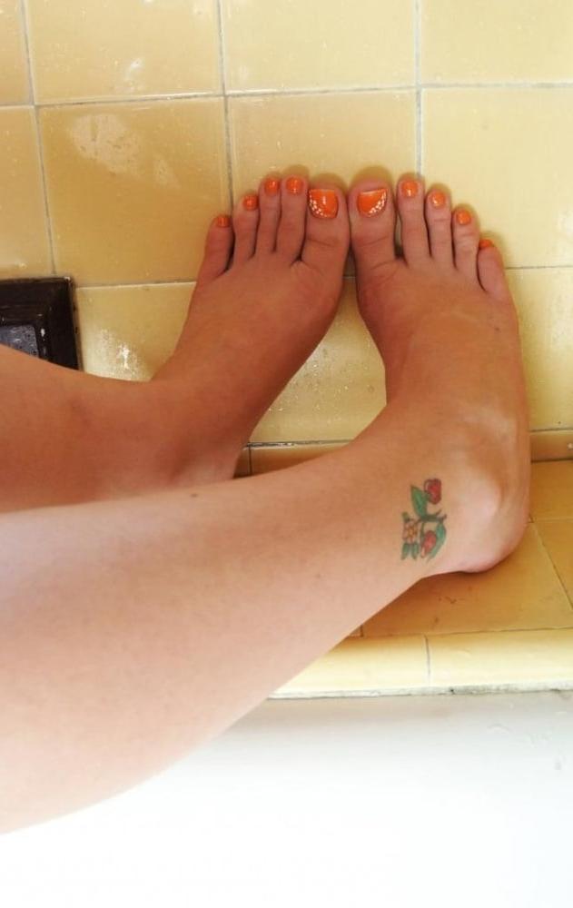 25P Missy Monroes Feet