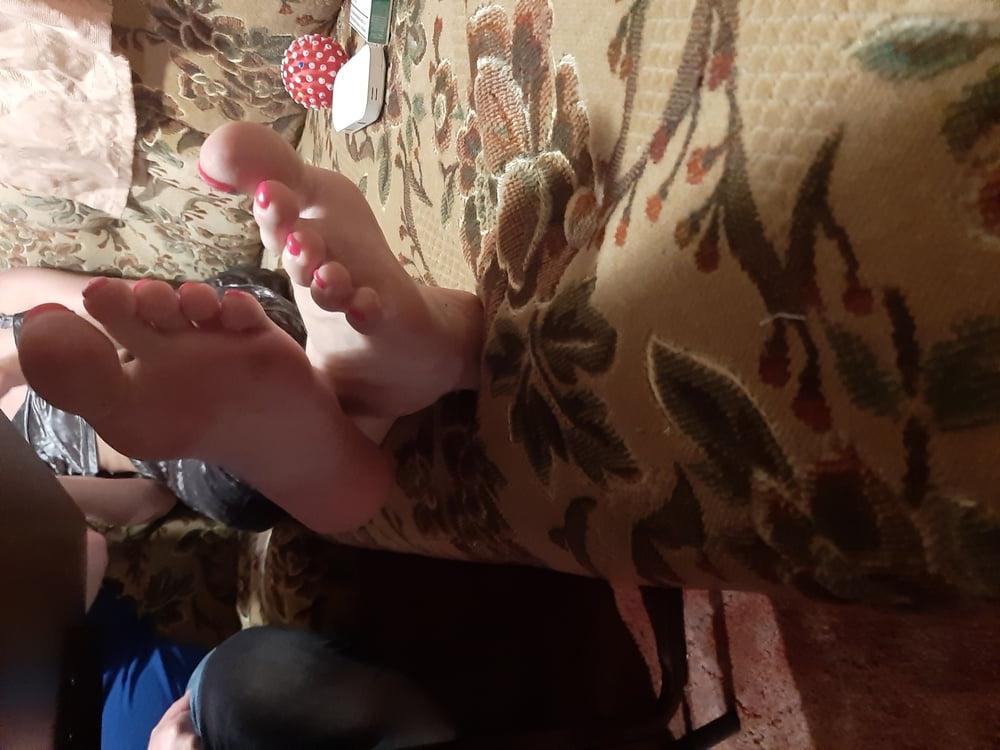 6P Long toes