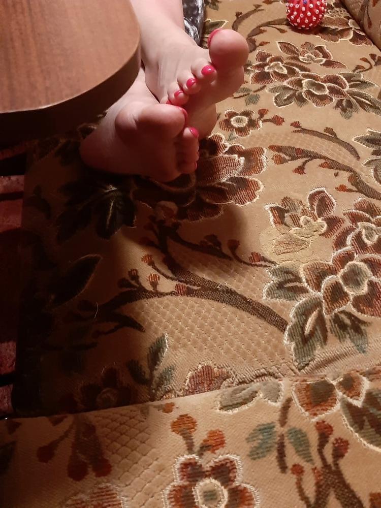 6P Long toes