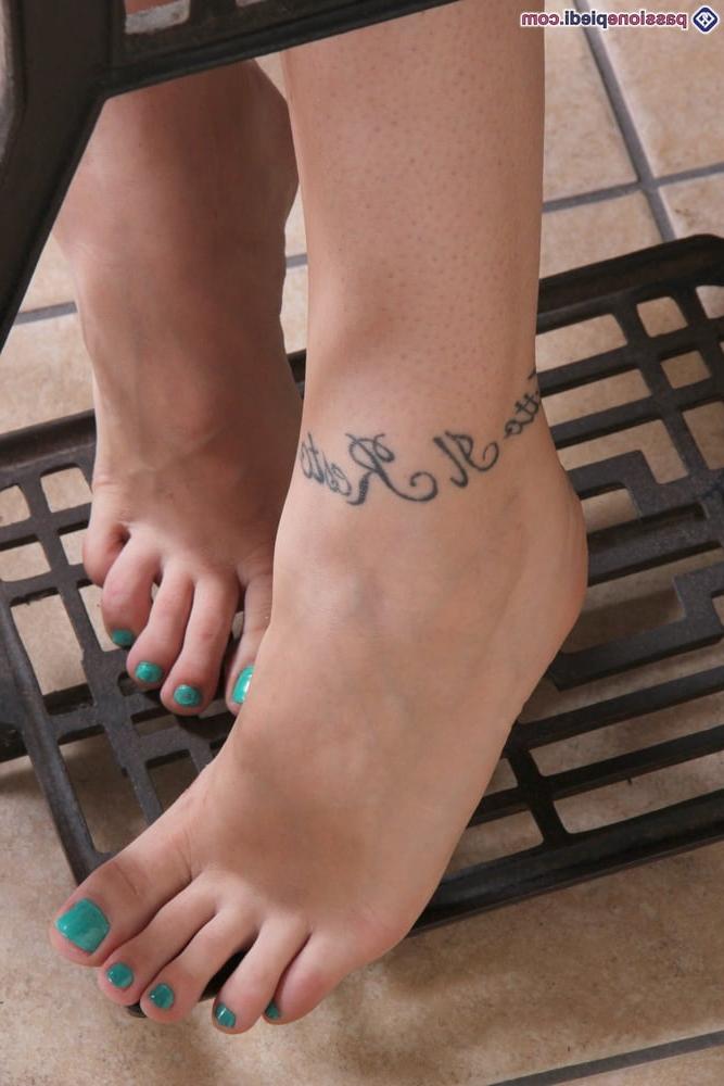 25P Sexy Feet 30