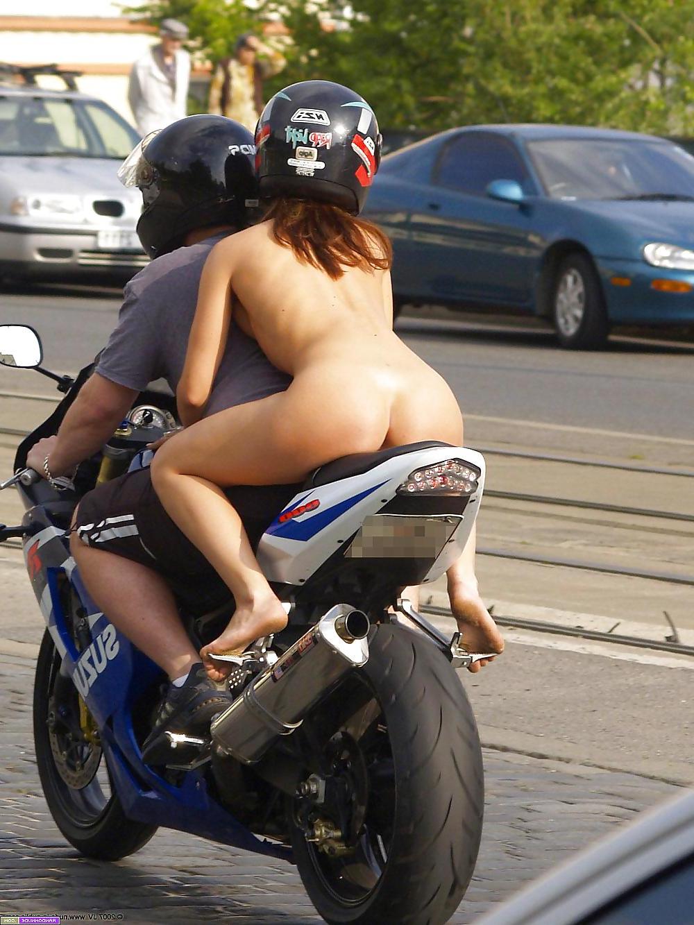 25P Public Newdity, best kind of Newdity!!