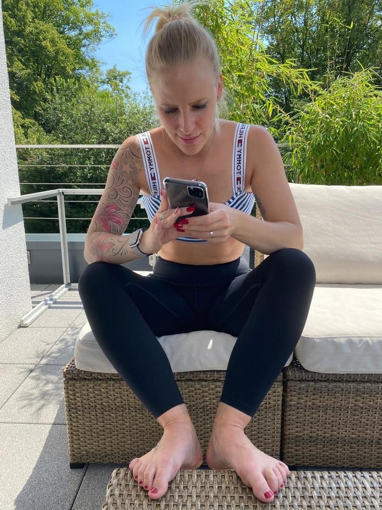 25P German Lara Feet