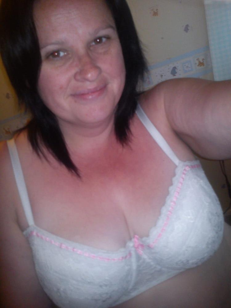 25P 5. UK chubby poses for the net, Kate