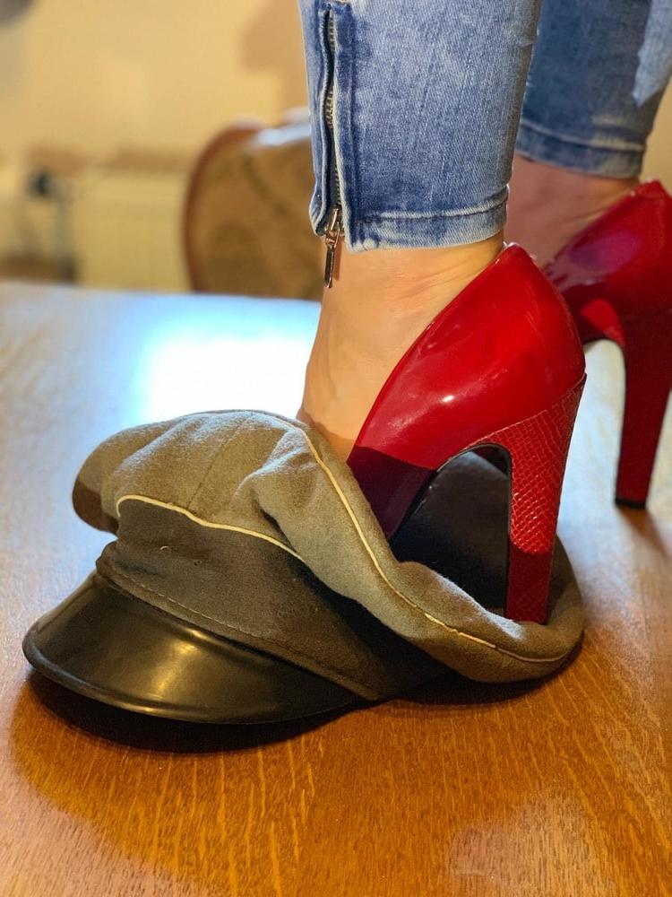25P Sexy Feet and Old uniform