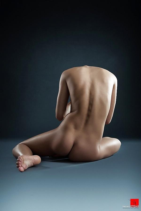 22P Erotic Art 