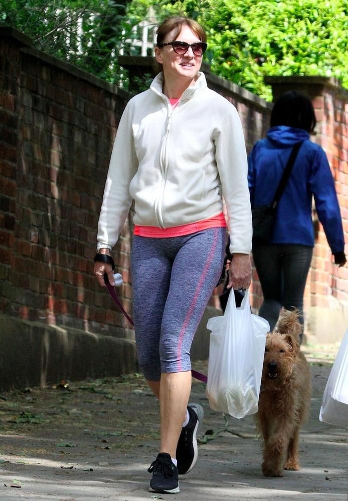 25P Fiona Bruce, British Presenter, Celebrity