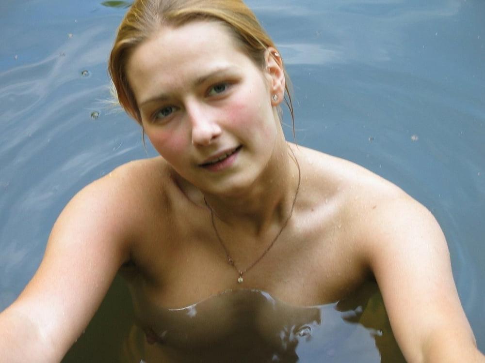 24P German Bitch Flashing Outside