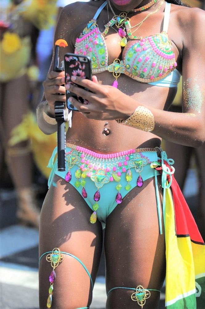 25P Cock teasing camel toes 5....