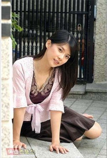 25P Korean Goddess Lee Bo Young