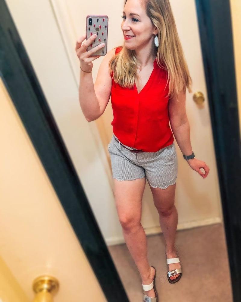 25P Sexy Music Teacher with nice Feet and Legs