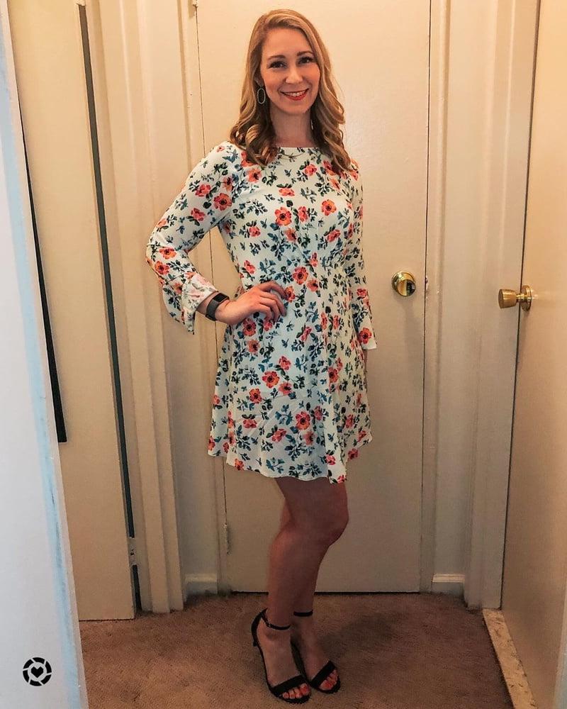 25P Sexy Music Teacher with nice Feet and Legs