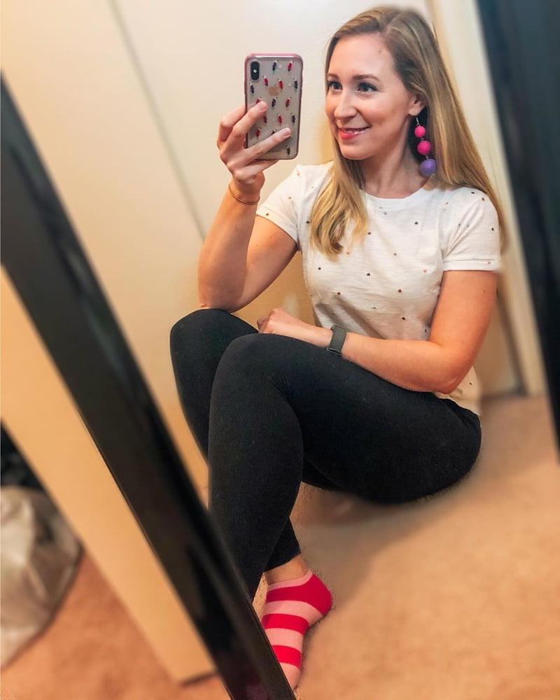 25P Sexy Music Teacher with nice Feet and Legs
