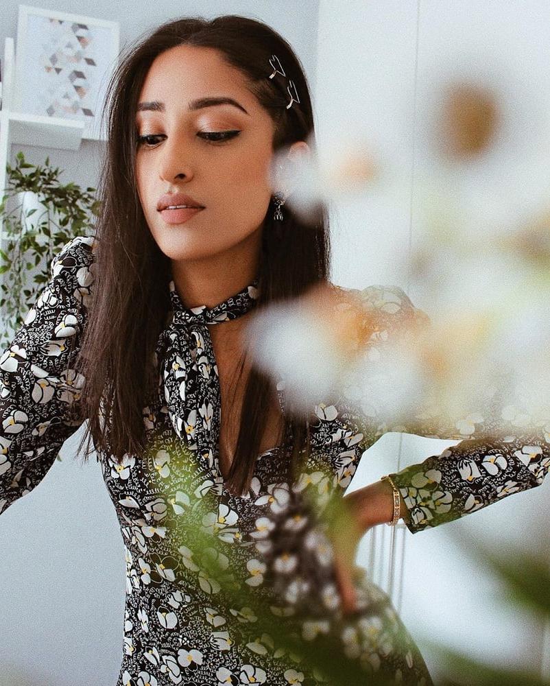 25P Indian Bitch who got nudes?