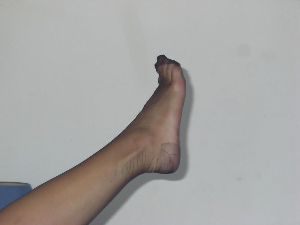 16P My feet my RTH stockings