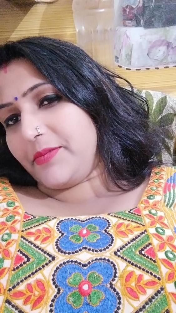 23P desi cute bhabi
