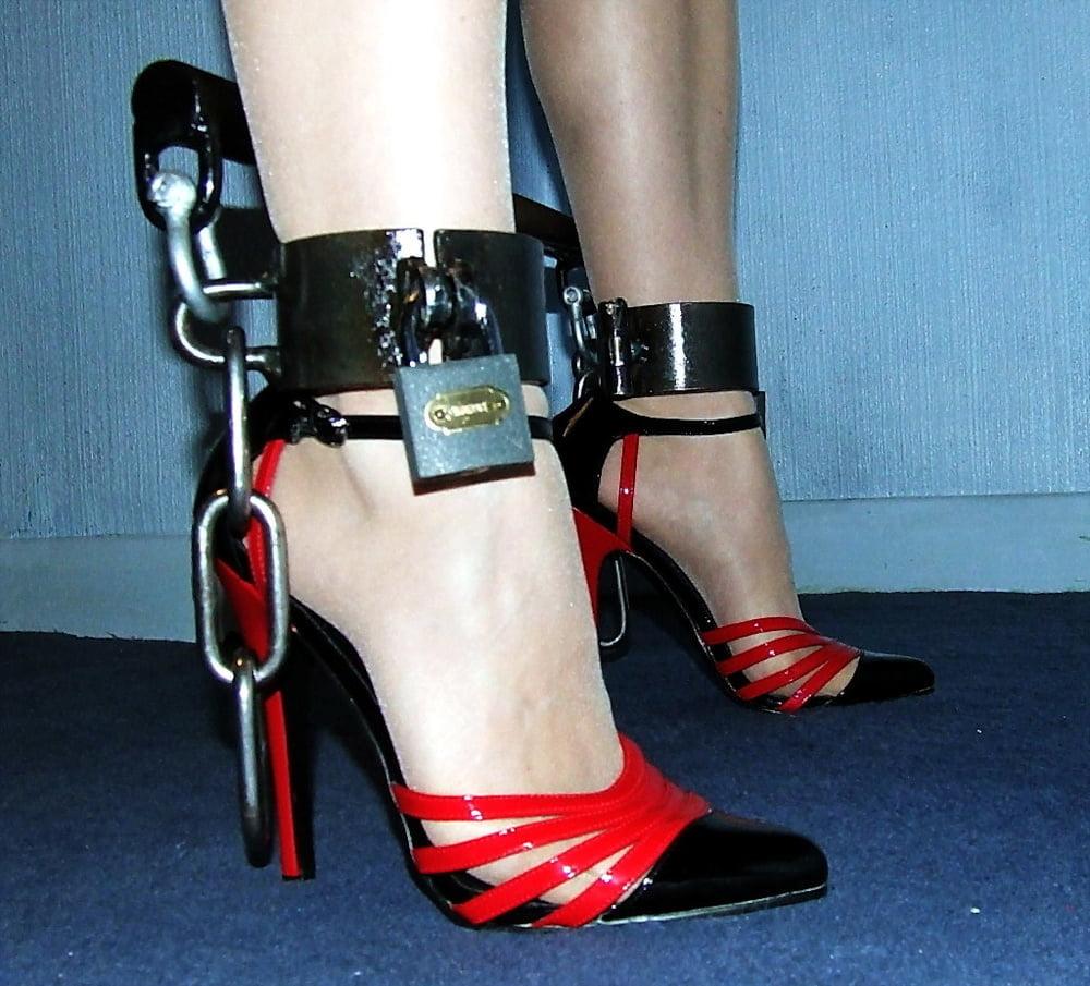 25P I love high heels in nylon feet