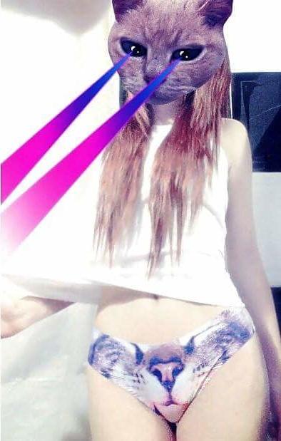 24P Daniela Zavala linda novinha punk