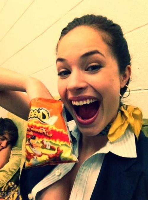 25P Alexis Knapp cute woman.