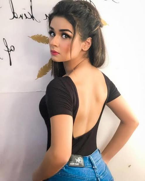 22P Avneet kaur sexy bitch