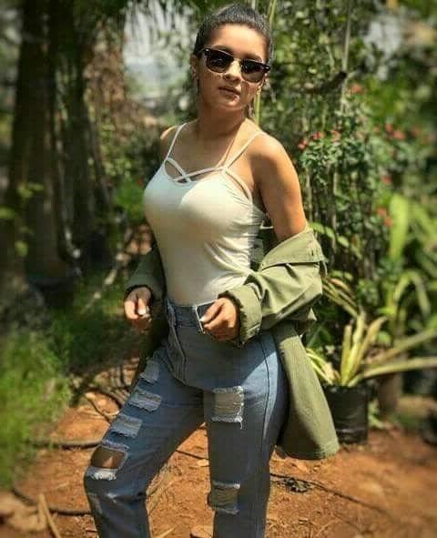 22P Avneet kaur sexy bitch