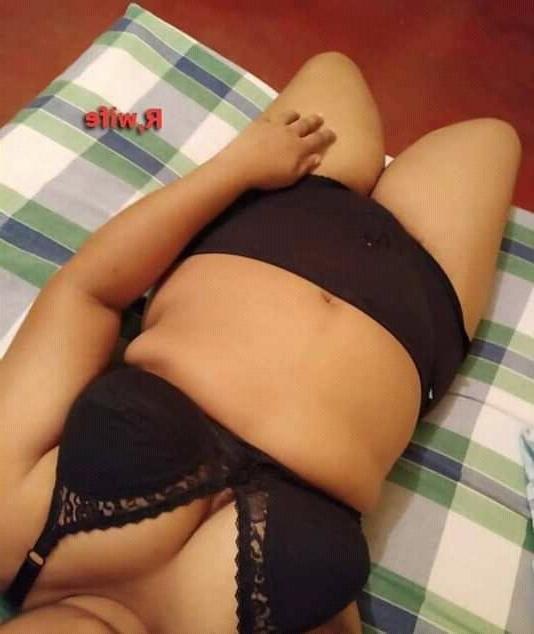 6P Srilankan hot chubby wife
