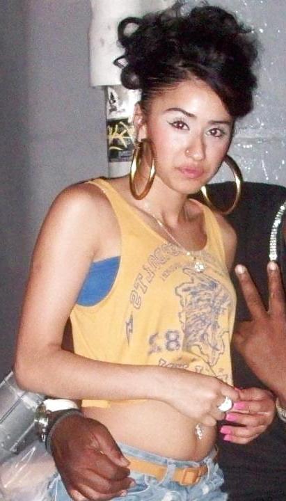 25P Dirty British UK Indian Paki slut 