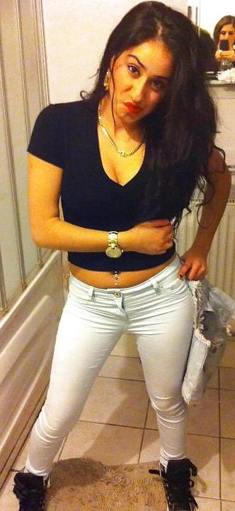 25P Dirty British UK Indian Paki slut 