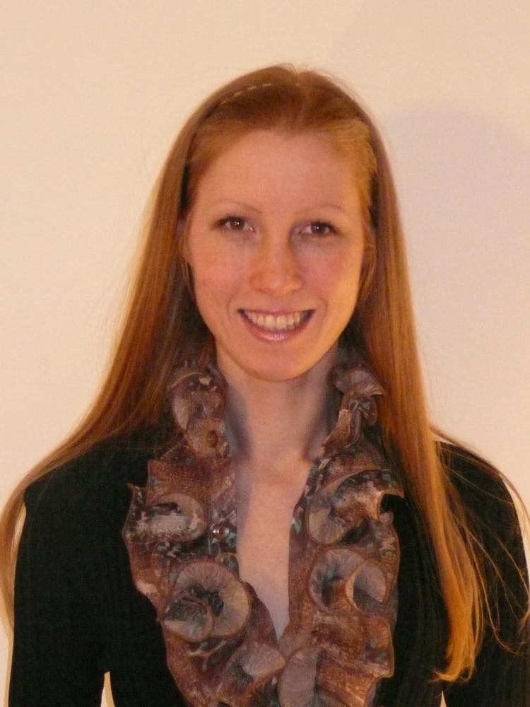 25P Skinny redhead mature bitch showing her pussy for everyone