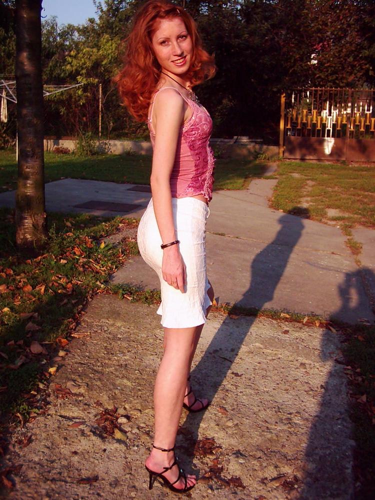 25P Skinny redhead mature bitch showing her pussy for everyone