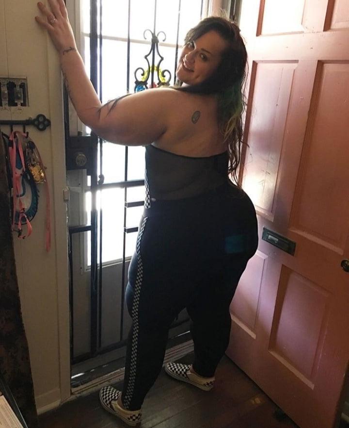 12P BBW Juicy D Back at it