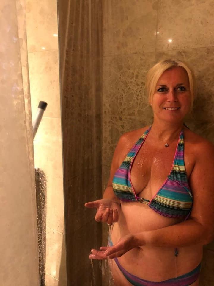25P British UK Matures in Bikinis 22