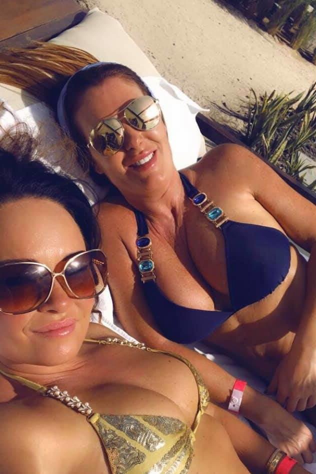 25P British UK Matures in Bikinis 22