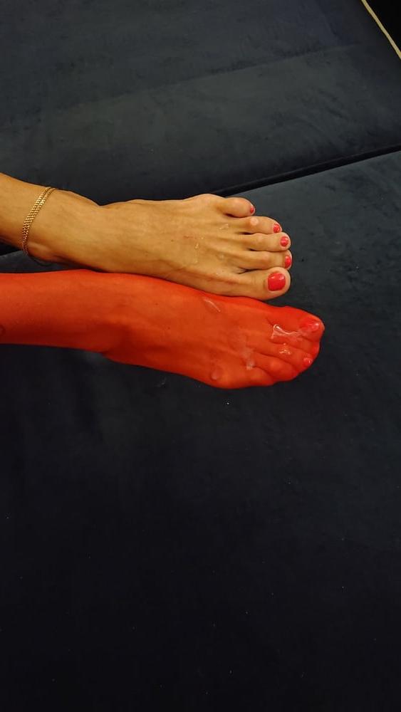 6P Girlfriends feet 17