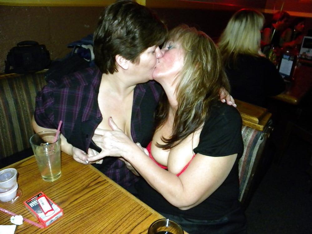 24P tongue wrestling