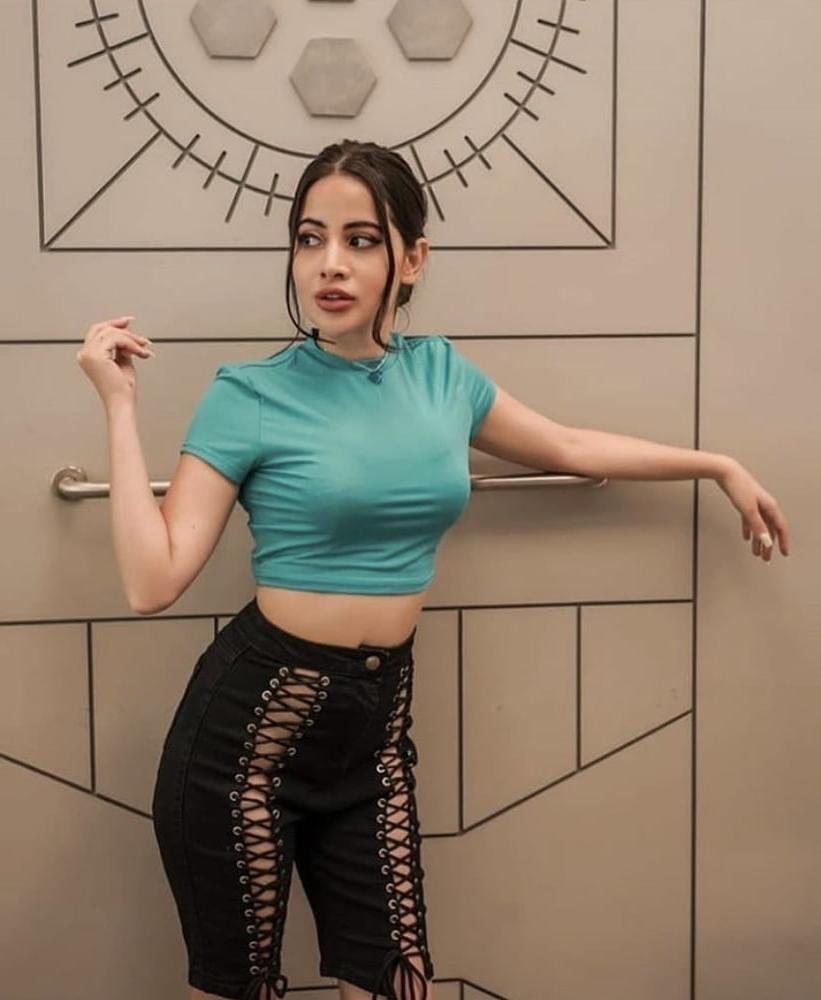 19P Iranian slut bitch