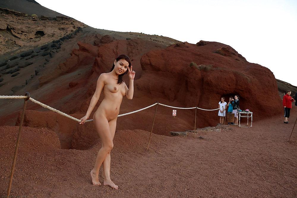 24P Nude in public 2