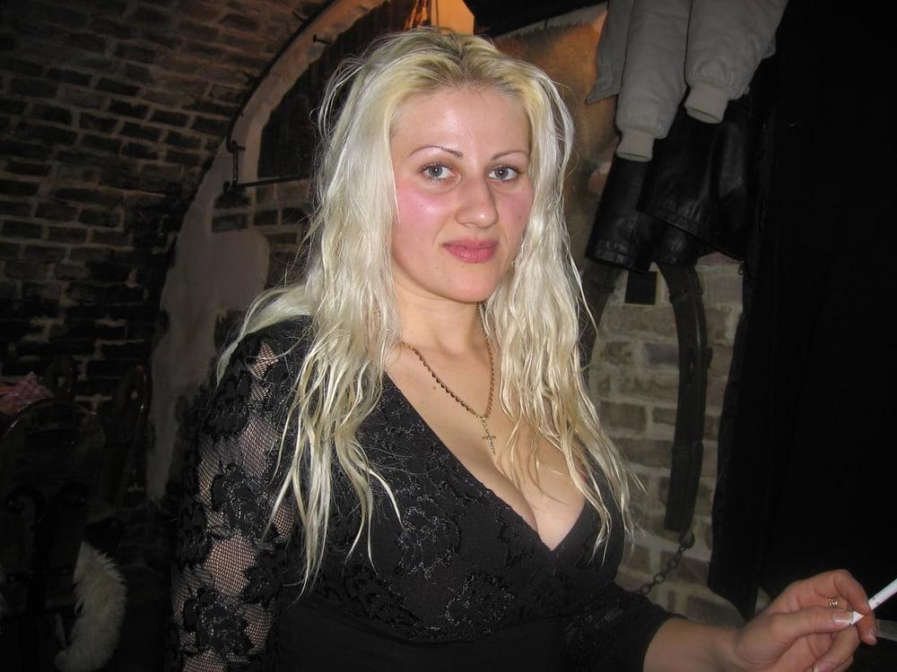 25P HUN MAGYAR SEXY MILF 76 GOOD SUCKING BITCH MOM